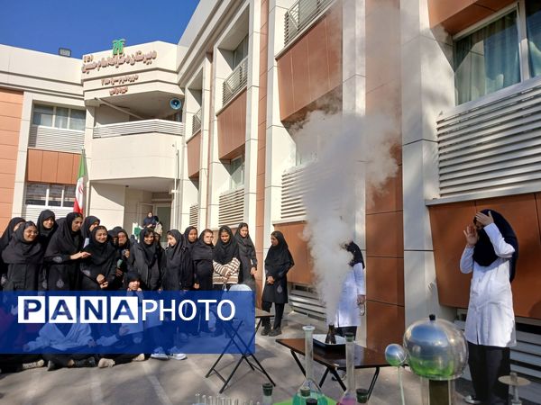 مانور آزمایشگاه در مدرسه امام حسین (ع)