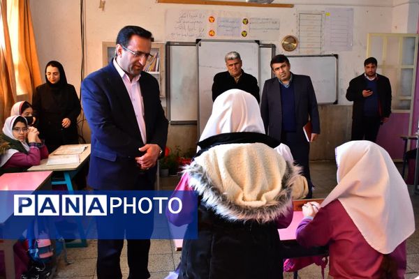 بازدید سرزده مدیرکل آموزش و پرورش کهگیلویه و بویراحمد از مدارس شاهد