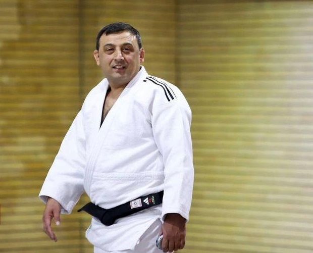 ممدوف با کوله‌بار انگیزه در راه ایران: اگر پروازی نباشد، زمینی وارد ایران می‌شوم
