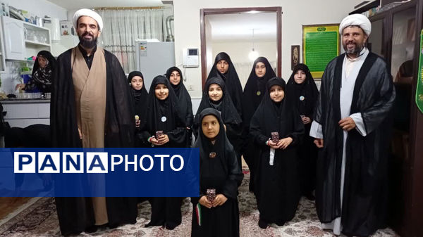 دیدار با خانواده شهید نیازمند در شهرستان سمنان