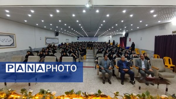 برگزاری همایش ویژه دانش آموزان کنکوری در خلیل آباد 
