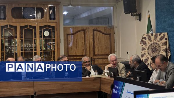 آیین رونمایی از پوستر بیست‌وهفتمین جشنواره خیرین مدرسه‌ساز استان اصفهان