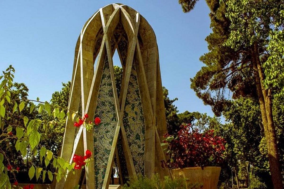 چهارپارههای شورانگیز خیام در زندگی الگو قرار گیرد