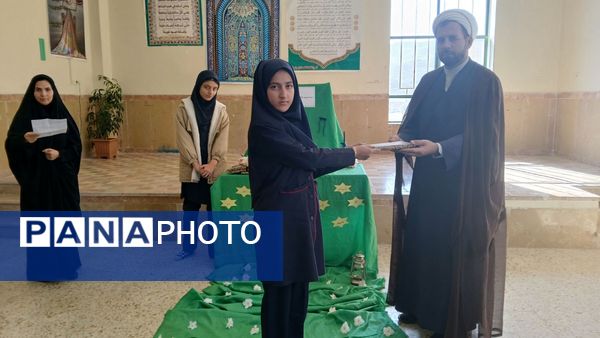 محفل انس‌ با قرآن آموزشگاه فاطمة الزهرا و فجر شهرستان هوراند با عطر مهدوی