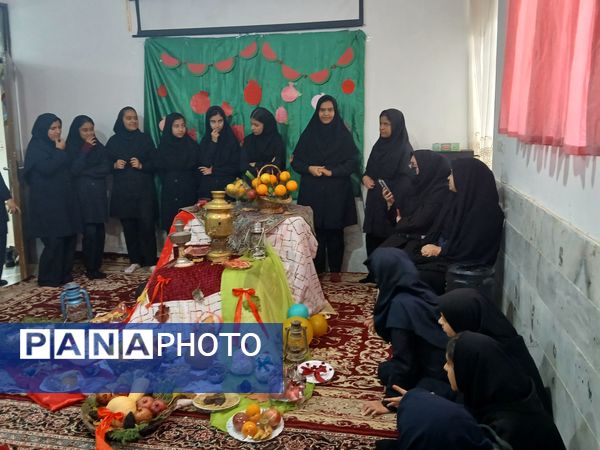 بزرگداشت شب یلدا  در آموزشگاه مرحوم صفری شهرستان خلیل آباد 