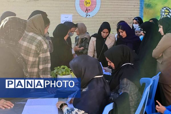 طرح دیدار و ارائه کارنامه هشدار در دبیرستان مهر نیشابور