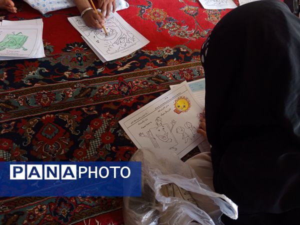 برپایی غرفه کودک در حاشیه نماز جمعه شهرستان کاشمر