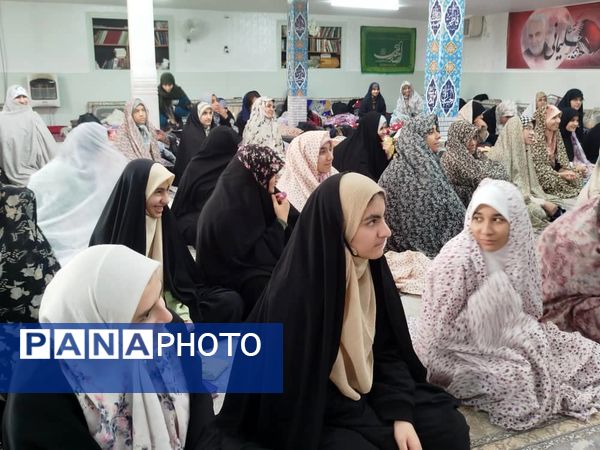 آینه‌های نور: لحظاتی سرشار از صمیمیت و گفتگو در اعتکاف دانش‌آموزی