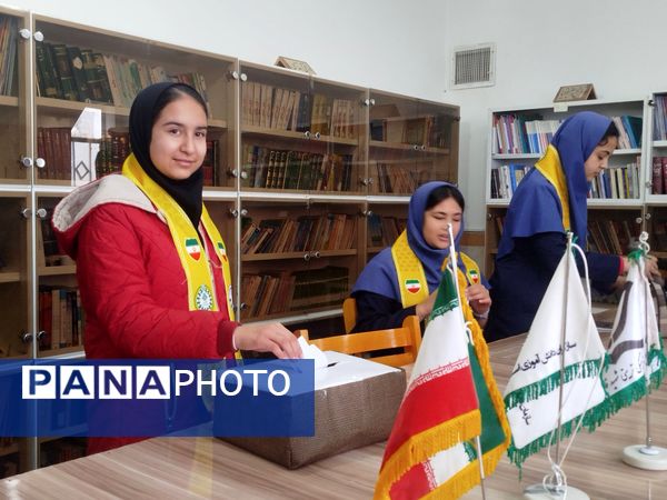 انتخابات شورای دانش‌آموزی در شهرستان فاروج 