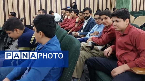 تقدیر از دانش‌آموزان و فرهنگیان البرز در مسابقات قرآن،عترت و نماز در کانون امام علی (ع) 