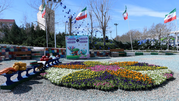 خدمات‌رسانی ستاد تسهیلات و راهنمای زائران نوروزی در قم