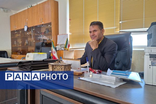 اولین جلسه انجمن اولیا و مربیان در آموزشگاه معارف ۶ شیراز 
