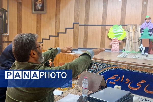ایجاد انگیزه و خلاقیت در دانش‌آموزان با اجرای تئاتر درسی 