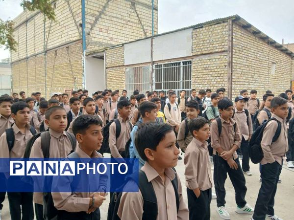 آغاز سال تحصیلی جدید در دبیرستان امید