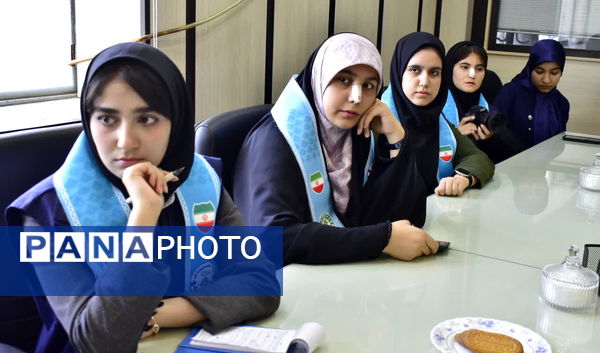 نشست صمیمی دانش‌آموزان خبرنگار پانا با مدیرکل آموزش و پرورش کهگیلویه و بویراحمد 