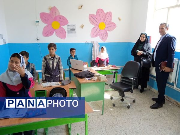 بازدید مسئولان آموزش و پرورش استان یزد از واحدهای آموزشی خاتم 