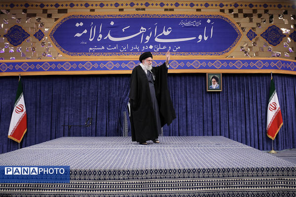 دیدار خانواده شهدای اقتدار با رهبر انقلاب در روز میلاد امیرالمومنین علیه‌السلام