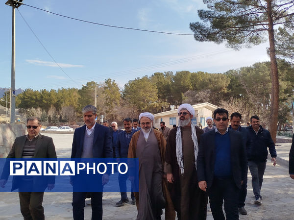  بازدید معاون فرهنگی و اجتماعی و زیارت استانداری استان خراسان رضوی از بامشار شهرستان کاشمر 