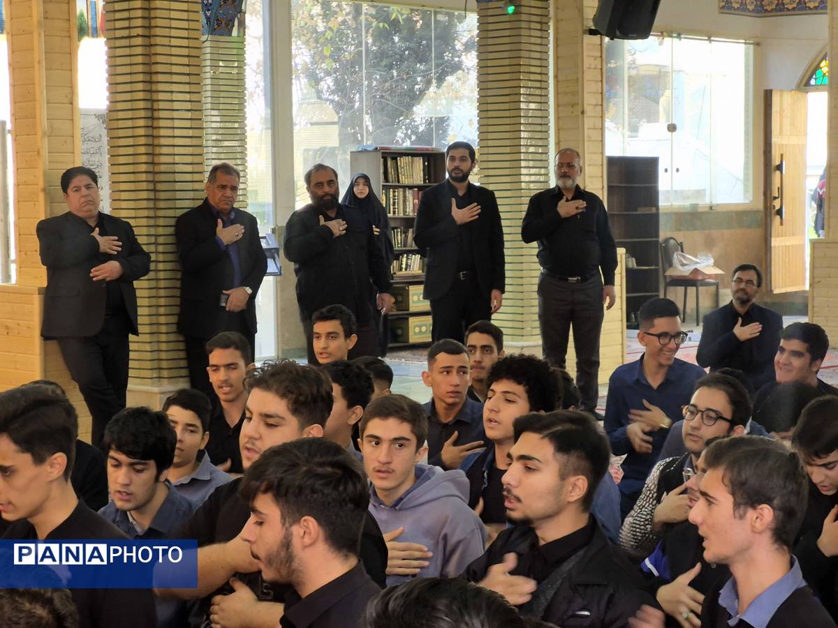 مدرسه شهید رجایی در عزای فاطمه(س) نوای سینه‌زنی سرداد