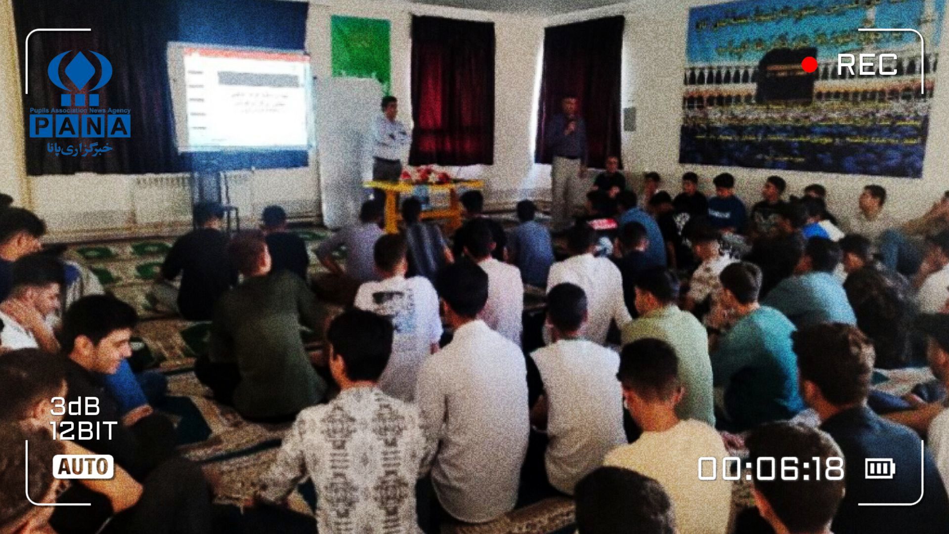 با حضور والدین و دانش‌آموزان؛ برنامه‌ریزی درسی و پیشگیری از چالش‌های تحصیلی-روانی  
