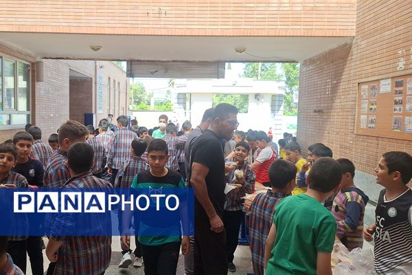 برگزاری بازارچه کسب و کار دانش‌آموزی با مهارت کسب و کار و درآمد و استقلال مالی