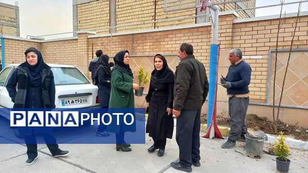 دوستی با طبیعت و شور و حال دانش‌آموزان دبیرستان فرزانگان استعداد درخشان ملارد