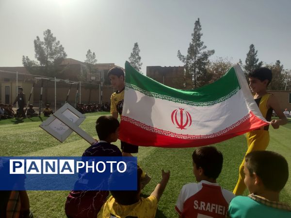 درخشش استعدادهای ورزشی و شور و شوق دانش آموزان دبستان شهید پسندیده فدافن