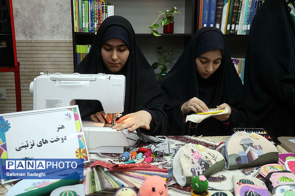 بازدید اصحاب رسانه از مدارس استعدادهای درخشان شهر تهران