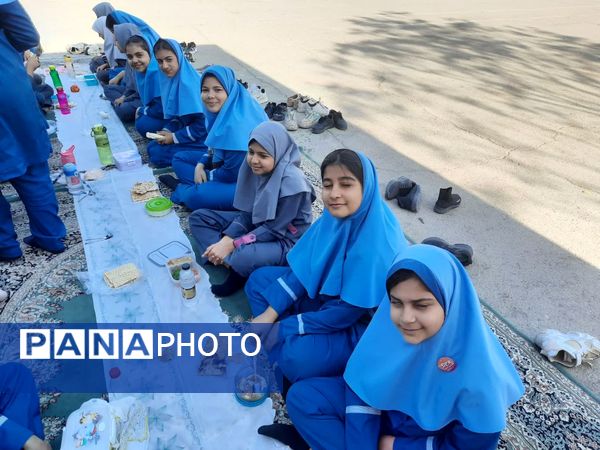 تخم مرغ، قهرمان کوچک سفره‌ها: جشنواره‌ای پرنشاط در دبستان دخترانه ام البنین