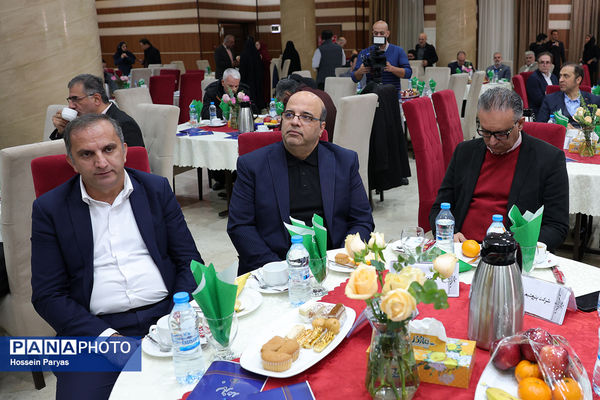 همایش مدیران بنگاه‌های اقتصادی در راستای حمایت از نهضت توسعه عدالت در فضاهای آموزشی و پرورشی مدرسه‌سازی