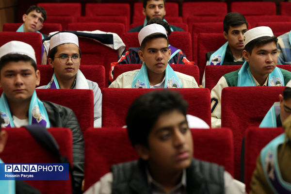 مراسم آموزش کاروان‌های عمره دانش‌آموزی به دانش‌آموزان عازم سرزمین وحی