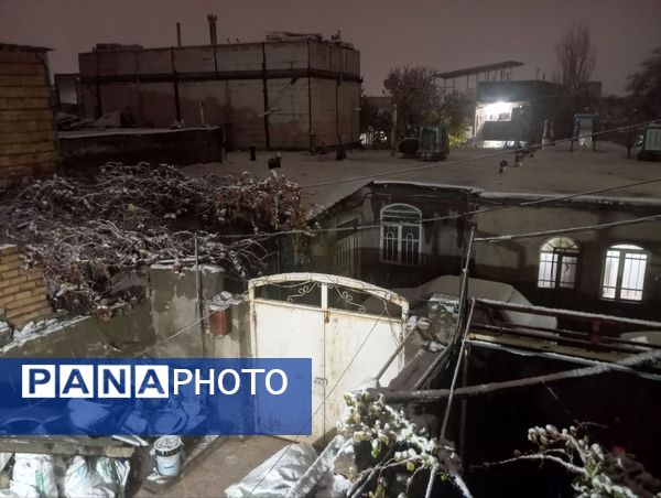 گذری بر دقایق اول بارش برف پاییزی در نیشابور 