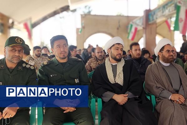 مراسم عزاداری حضرت ام‌البنین(س) همراه با تجلیل از خانواده‌های شهدا در رباط‌کریم