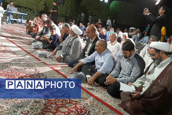 اختتامیه محفل قرآنی چهل شب با چهل شهید در آرامگاه شهید مدرس