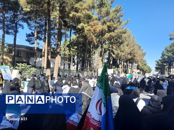 فریاد استقلال و آزادی در طنین ۱۳ آبان در تربت حیدریه