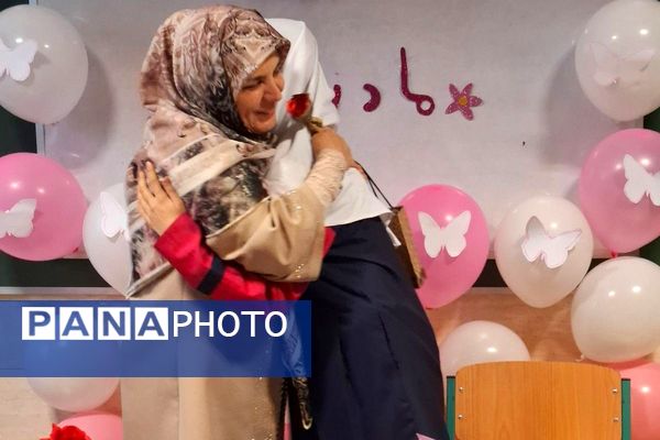  آیین گرامیداشت میلاد حضرت فاطمه(س) و روز مادر در مدارس شهرستان ملارد