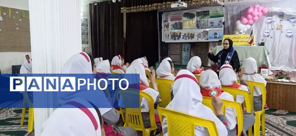 بازدید رئیس سازمان دانش‌آموزی از دبستان شاهد دختران