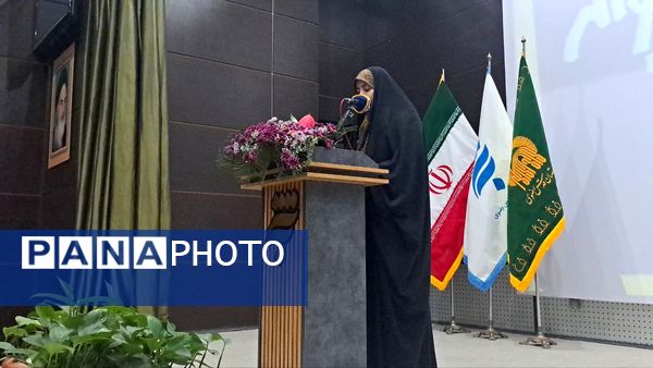 رونمایی از کتاب "اردک دیوانه" 