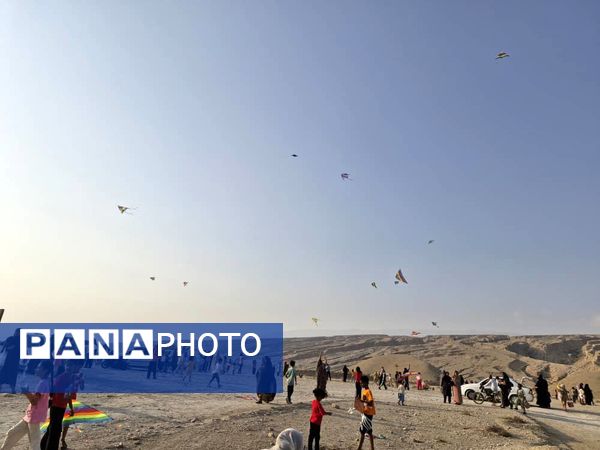 پرواز بادبادک‌‌ها در روز کودک 