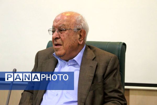 نشست خبری انجمن داروسازان یزد