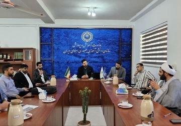 جلسه هماندیشی رئیس سازمان دانشآموزی استان با مدیران مدرسه