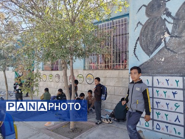 ایجاد فضای شاد وصمیمی در دبستان شهید عجمی فدافن