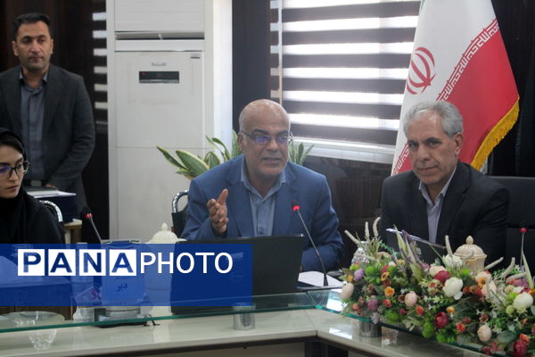 کارگاه آموزشی آشنایی با قانون و آیین‌نامه رسیدگی به تخلفات اداری در بوشهر