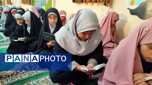 یادواره شهدا در دبستان شاهد حاج تقی آقا بزرگ ناحیه یک مشهد 