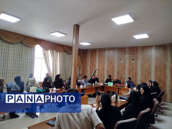 جلسه تعیین قیمت فرم مدارس فاروج 
