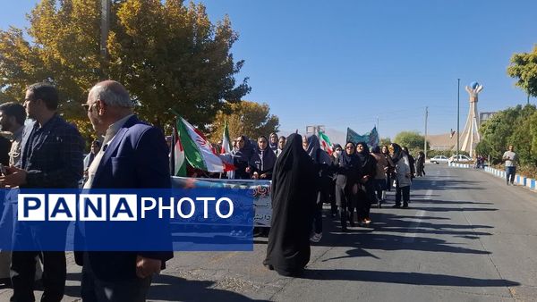 دستان کوچک، آرزوهای بزرگ