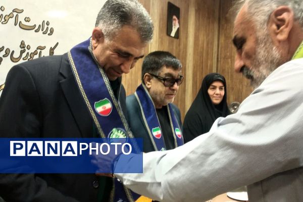 نشست صمیمی مدیر و معاون پرورشی ناحیه 4 شیراز با مربیان، پیشتازان و خبرنگاران پانا
