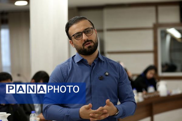 نشست اعضای کارگروه تدوین سند دوازدهمین دوره مجلس دانش‌آموزی جمهوری اسلامی ایران 