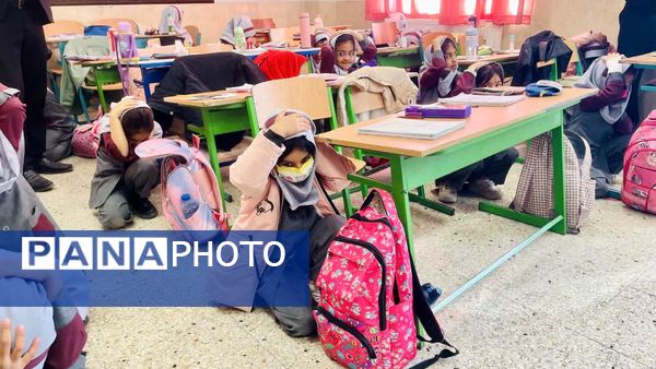 اجرای مانور زلزله و ایمنی در دبستان دین و دانش ابرکوه