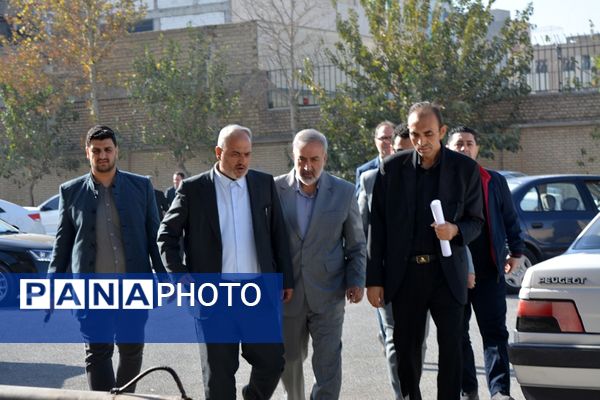 بازدید مدیران‌کل آموزش و پرورش و سازمان نوسازی مدارس استان تهران از زمین چمن روستای اورین